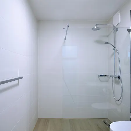 Linden Palais Daire *